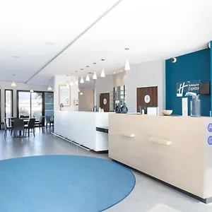 Hotel Express - Marseille Airport, An Ihg, Vitrolles (Bouches-du-Rhone)